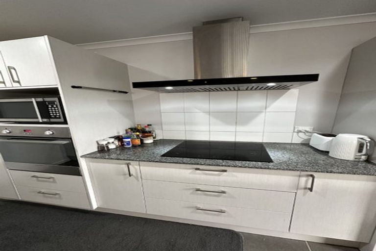 Photo of property in 220 Harbourside Drive, Karaka, Papakura, 2113