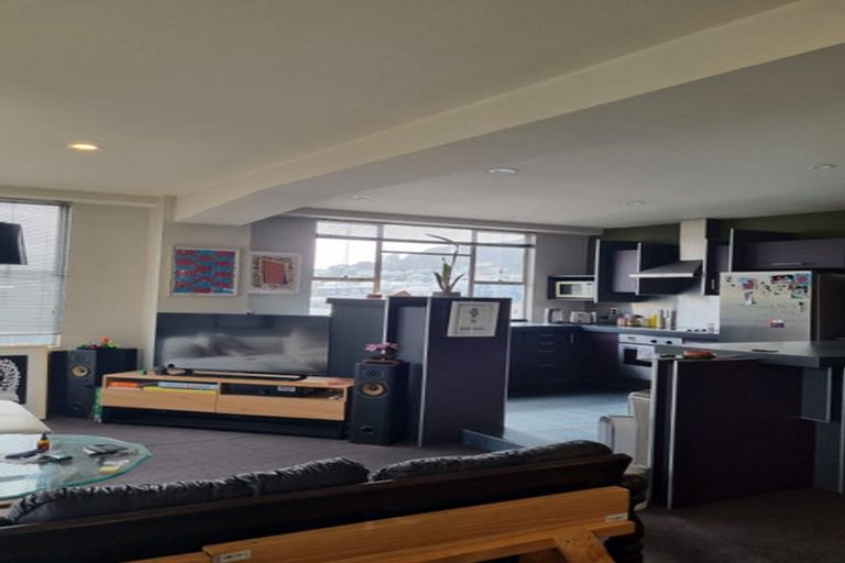 Photo of property in Grandstand Apartments, 80u8 Kent Terrace, Mount Victoria, Wellington, 6011