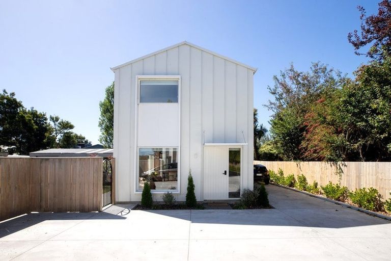 Photo of property in 3/15 Domett Street, Waltham, Christchurch, 8023