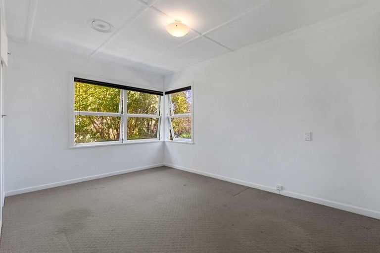 Photo of property in 14 Glenfield Road, Owhata, Rotorua, 3010