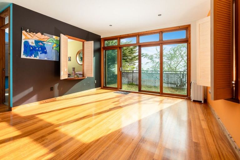 Photo of property in 142 Grafton Road, Roseneath, Wellington, 6011