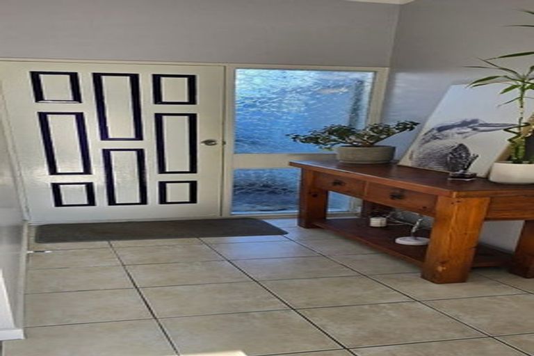 Photo of property in 12 The Quarterdeck, Whitby, Porirua, 5024