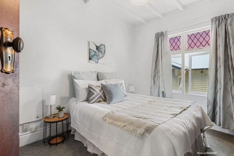 Photo of property in 124 Glenmore Street, Northland, Wellington, 6012