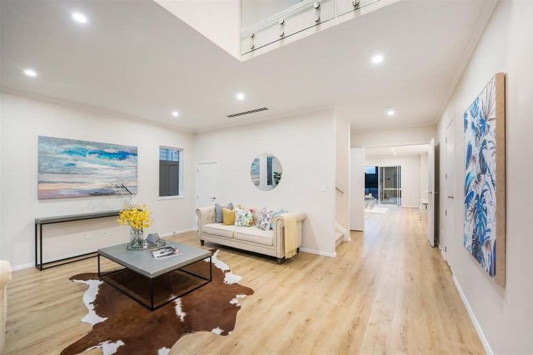 Photo of property in 35 Hayfield Way, Karaka, Papakura, 2113