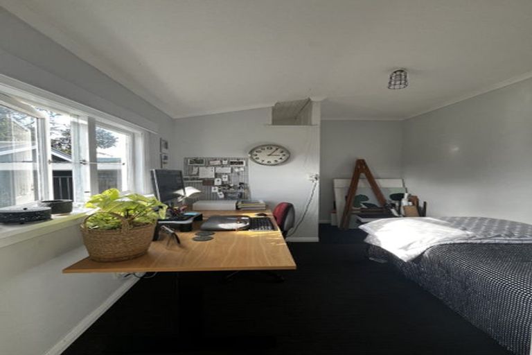 Photo of property in 28 Miro Street, Takaro, Palmerston North, 4410