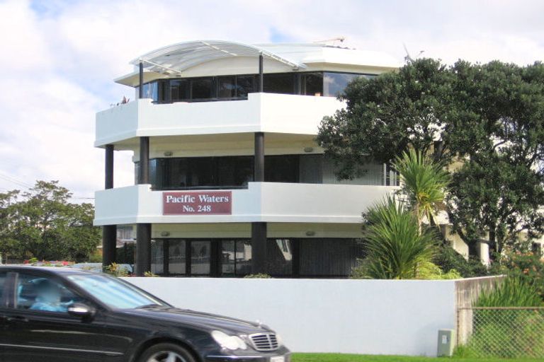 Photo of property in 1/248 Hibiscus Coast Highway, Orewa, 0931