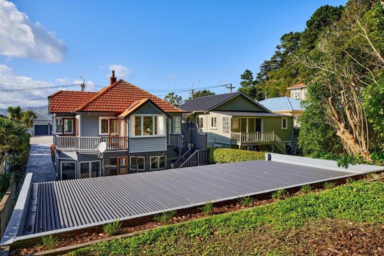 Photo of property in 54 Ferry Street, Seatoun, Wellington, 6022