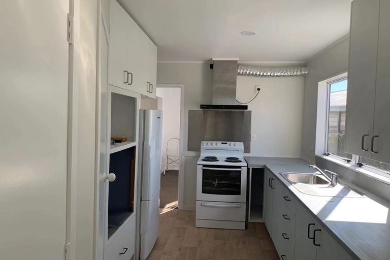 Photo of property in 2/12 De Thiery Place, Pakuranga Heights, Auckland, 2010