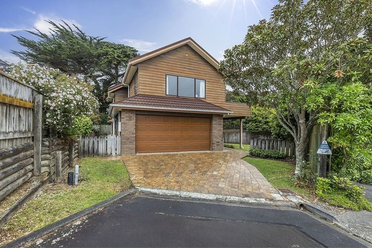Photo of property in 30 Ronald Woolf Place, Churton Park, Wellington, 6037
