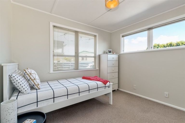 Photo of property in 3 Jay Street, Paparangi, Wellington, 6037