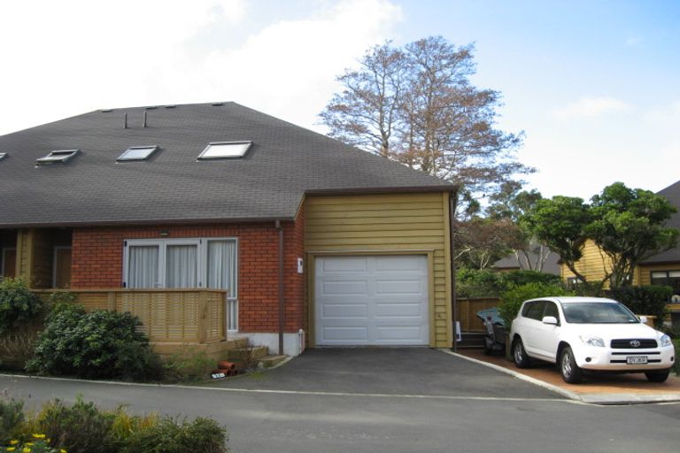 Photo of property in 13 Futuna Close, Karori, Wellington, 6012