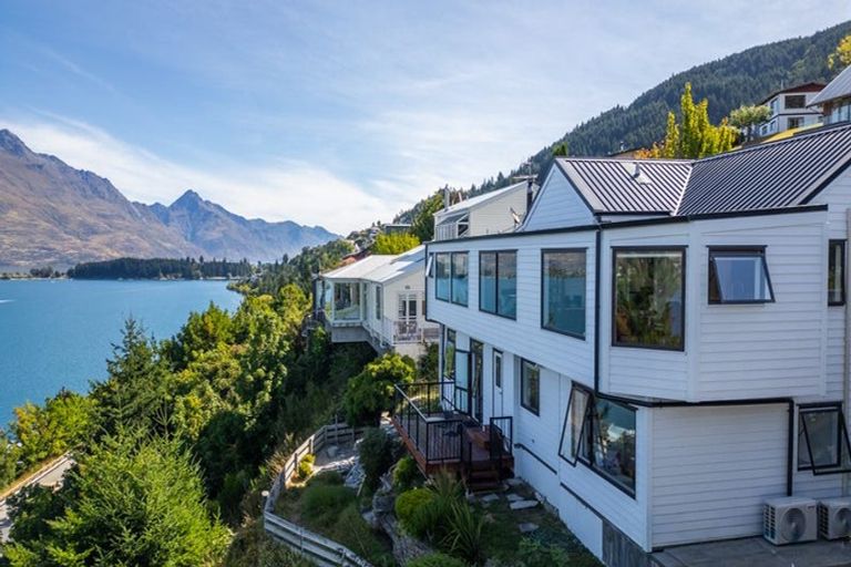 Photo of property in 22 Golden Terrace, Queenstown, 9300