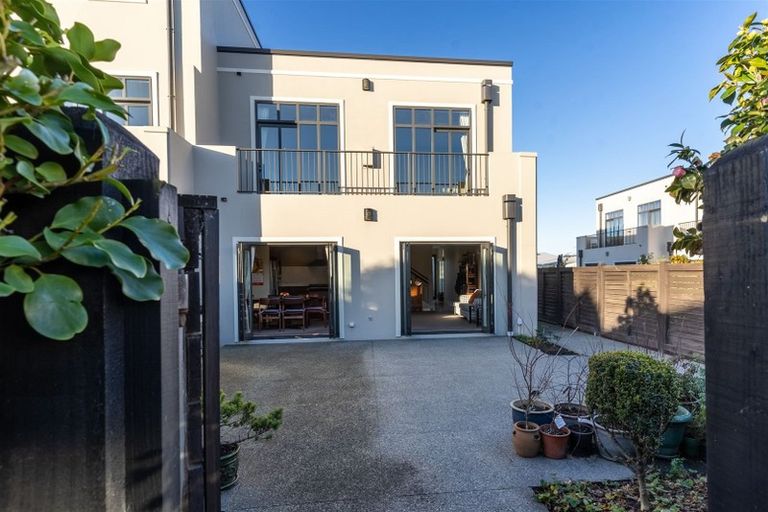 Photo of property in 10 Country Club Terrace, Northwood, Christchurch, 8051