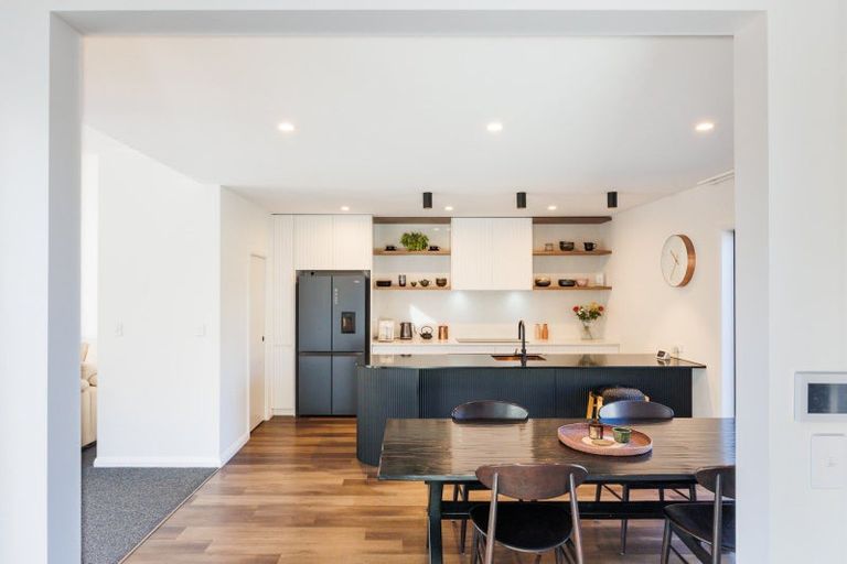 Photo of property in 56 Kanuka Drive, Hokowhitu, Palmerston North, 4410