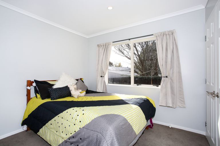 Photo of property in 12 Prado Drive, Pukekohe, 2120