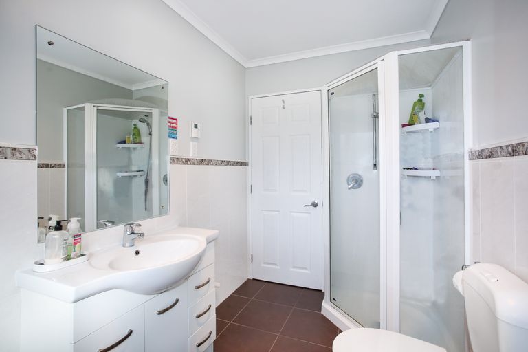 Photo of property in 12 Prado Drive, Pukekohe, 2120