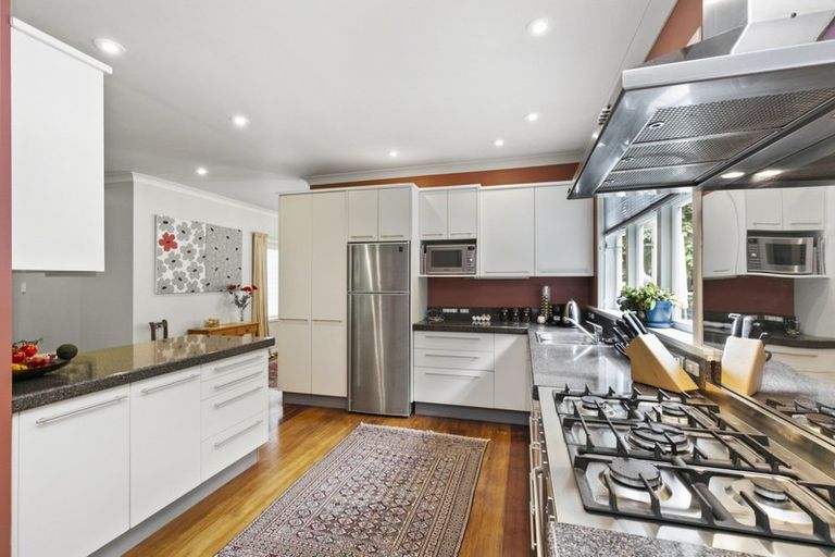 Photo of property in 64a Simla Crescent, Khandallah, Wellington, 6035