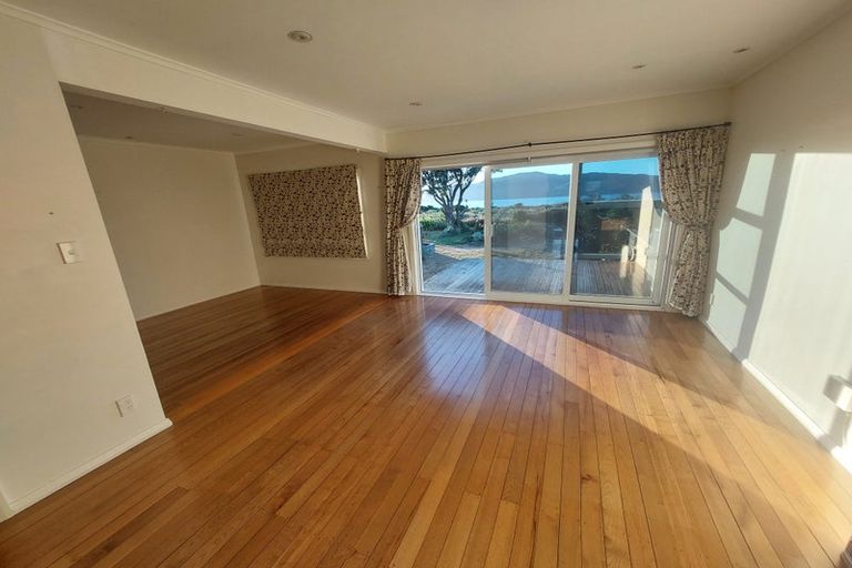 Photo of property in 127-129 Manly Street, Paraparaumu Beach, Paraparaumu, 5032