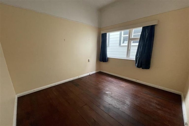 Photo of property in 23 Wilson Street, Newtown, Wellington, 6021