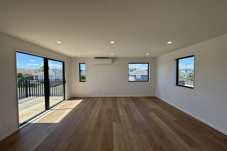 Photo of property in 15a Arimu Road, Papakura, 2110