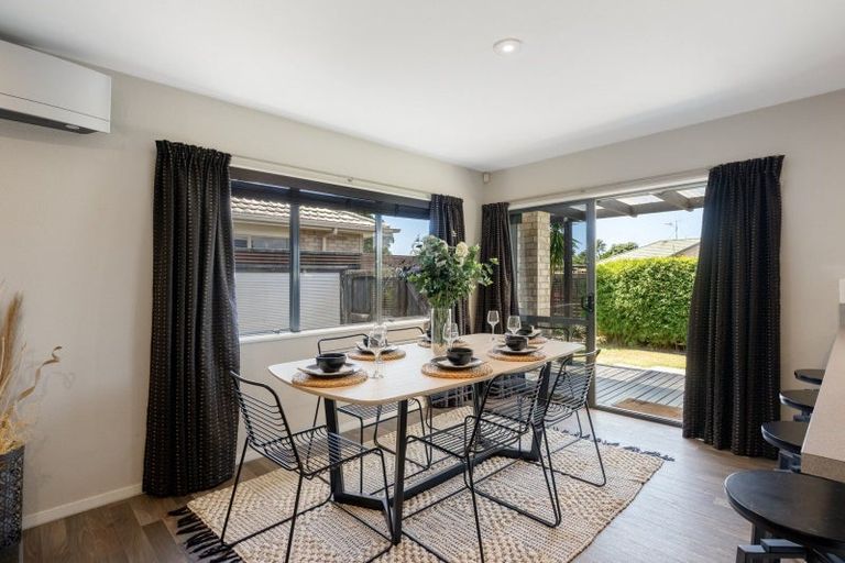 Photo of property in 71 Romana Crescent, Papamoa Beach, Papamoa, 3118