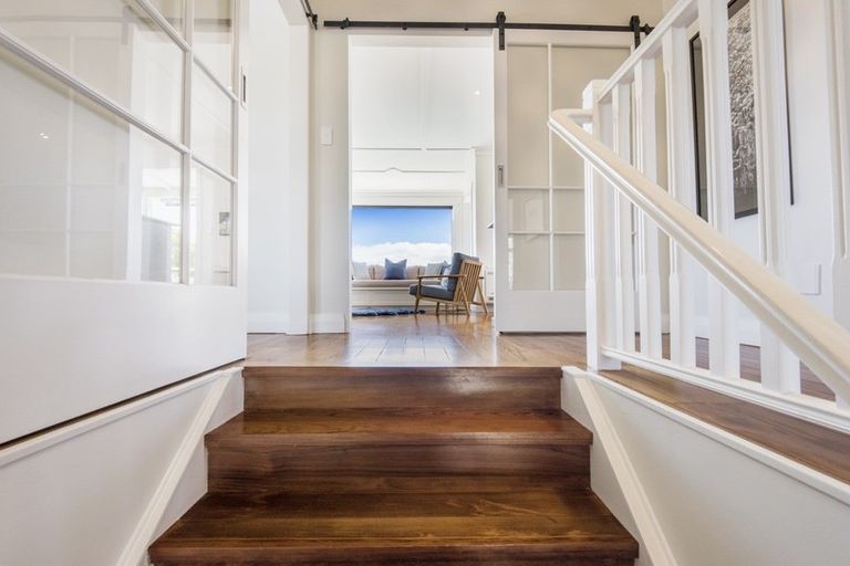 Photo of property in 111 Vauxhall Road, Narrow Neck, Auckland, 0624