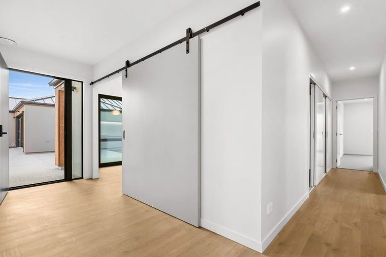 Photo of property in 14a Marjon Drive, Wanaka, 9305