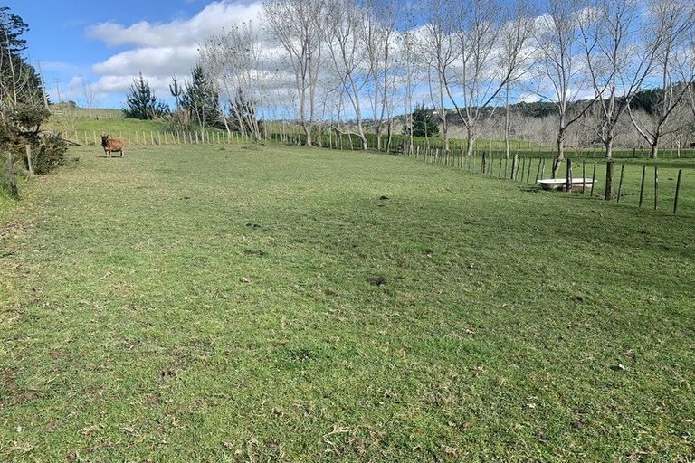 Photo of property in 654 Inland Road, Helensville, 0875
