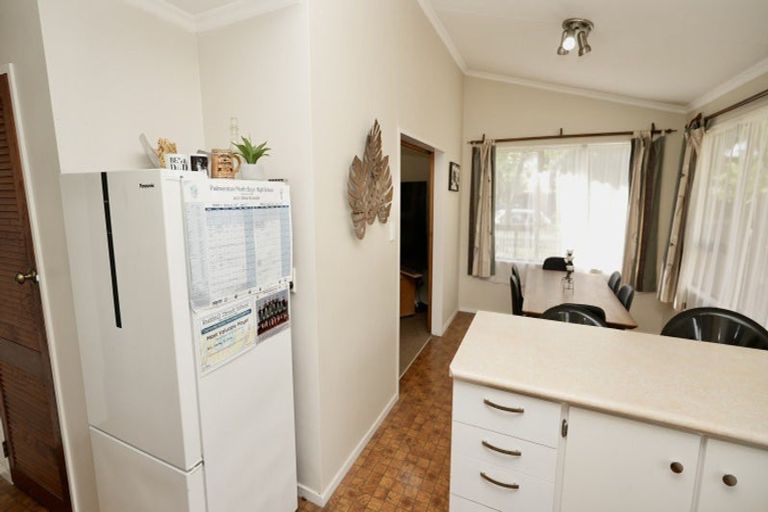 Photo of property in 62 Acacia Street, Kelvin Grove, Palmerston North, 4414