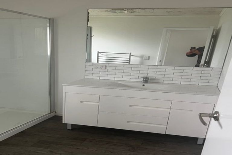 Photo of property in 12 Michelle Place, Mangere, Auckland, 2022