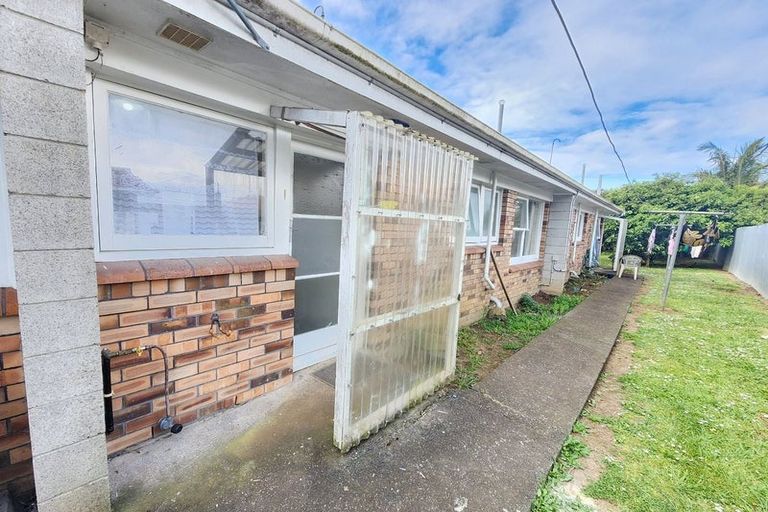Photo of property in 28 Landscape Road, Papatoetoe, Auckland, 2025