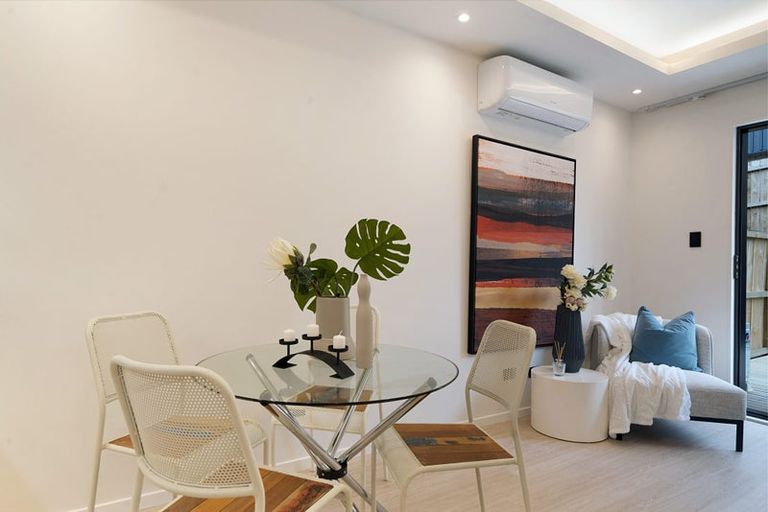 Photo of property in 10/52 Newington Road, Henderson, Auckland, 0612