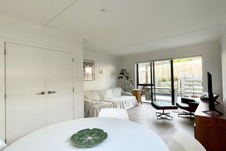 Photo of property in 4/8 James Laurie Street, Henderson, Auckland, 0612