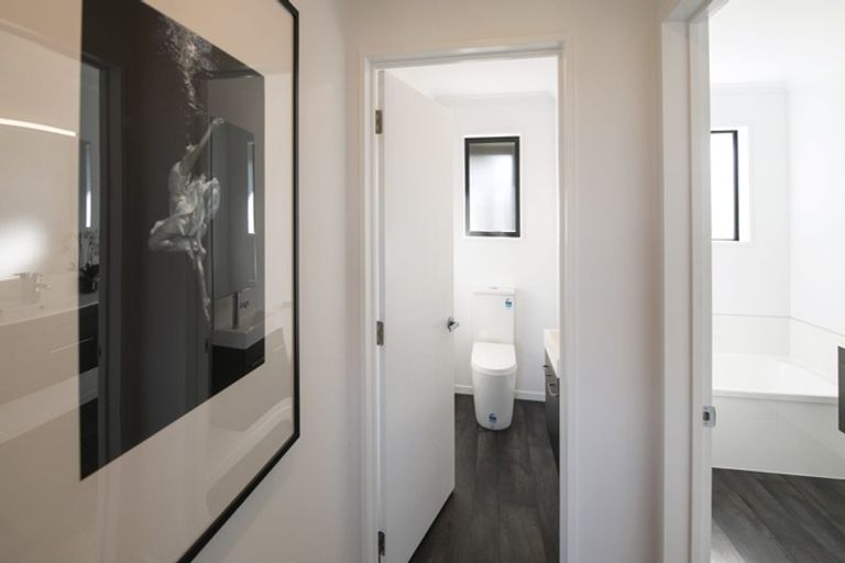 Photo of property in 11 Ngaroma Crescent, Whitianga, 3510