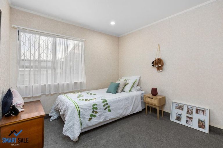 Photo of property in 19a Reid Road, New Lynn, Auckland, 0600