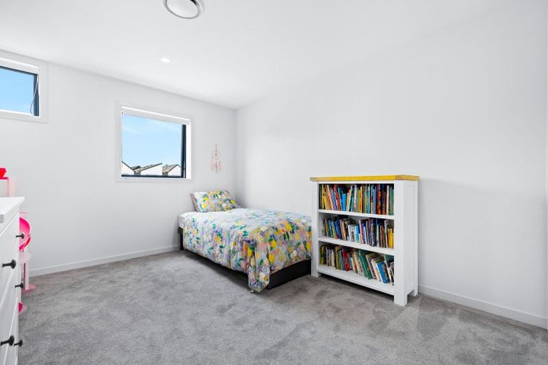 Photo of property in 17 Jack Seabrook Road, Hobsonville, Auckland, 0616