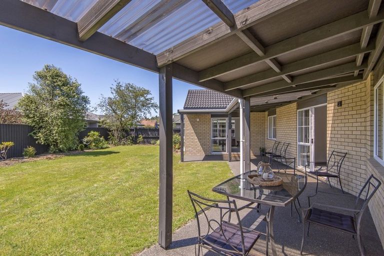 Photo of property in 32 Kirsten Place, Parklands, Christchurch, 8083