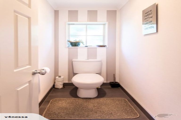 Photo of property in 35 Palm Beach Boulevard, Papamoa Beach, Papamoa, 3118