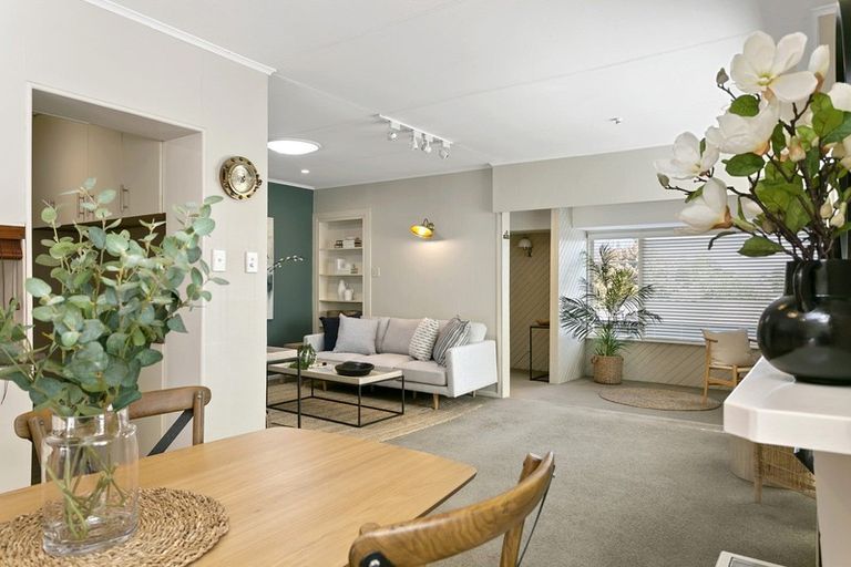 Photo of property in 32 Sunset Street, Hilltop, Taupo, 3330