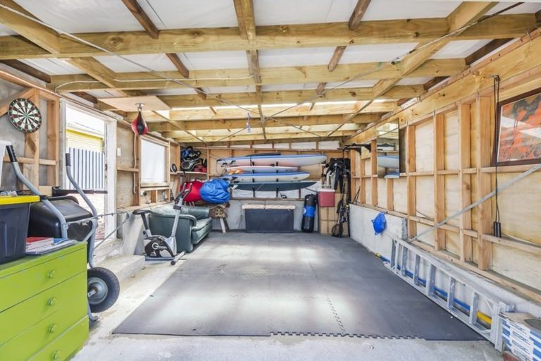 Photo of property in 68 Lyall Parade, Lyall Bay, Wellington, 6022