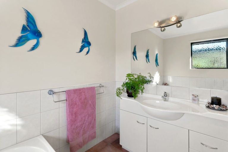 Photo of property in 651f Puketona Road, Haruru, 0204