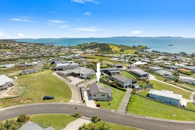 Photo of property in 16 Midgard Road, Coopers Beach, 0420