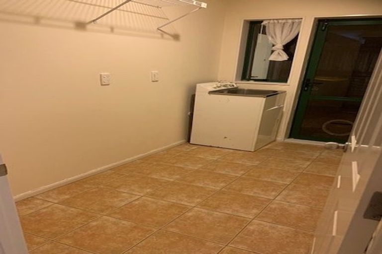 Photo of property in 163 Kilkenny Drive, East Tamaki Heights, Auckland, 2016