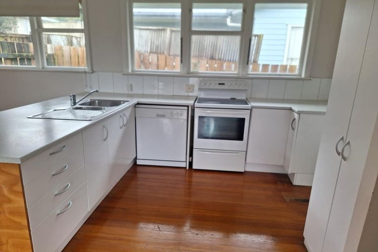 Photo of property in 33 Henderson Crescent, Parkvale, Tauranga, 3112