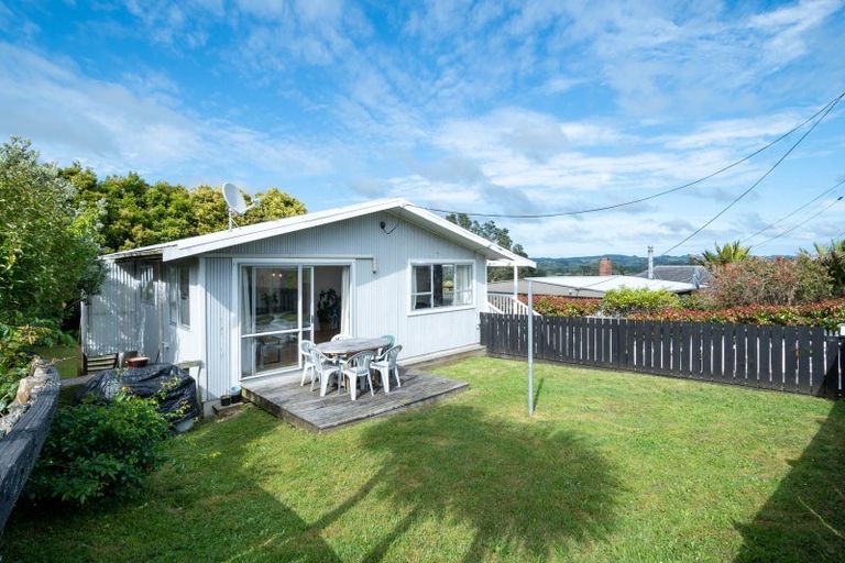 Photo of property in 43 Karaka Street, Helensville, 0800