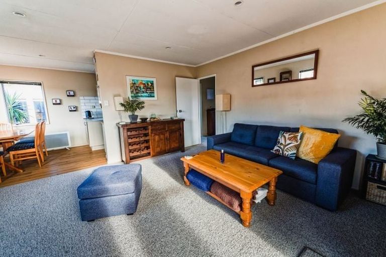 Photo of property in 15 Linwood Drive, Paraparaumu, 5032
