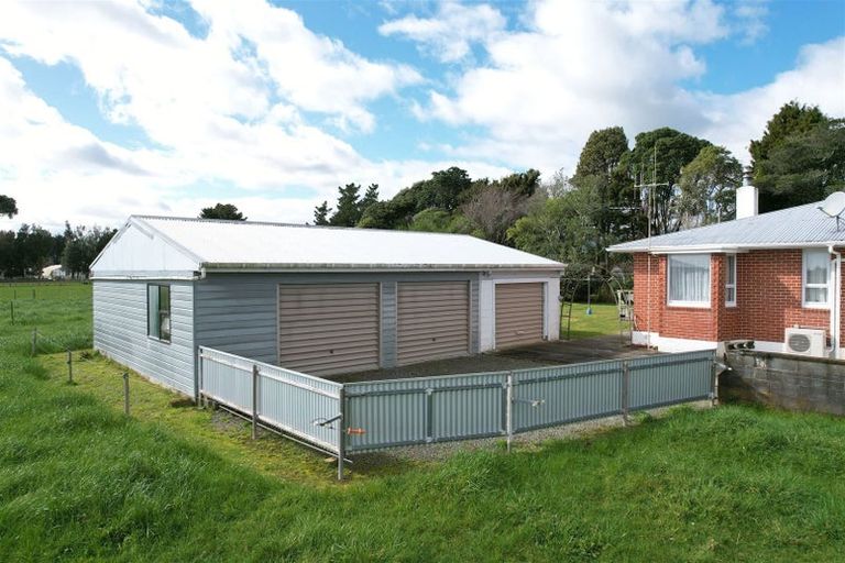 Photo of property in 18 Boulton Road, Levin, 5510