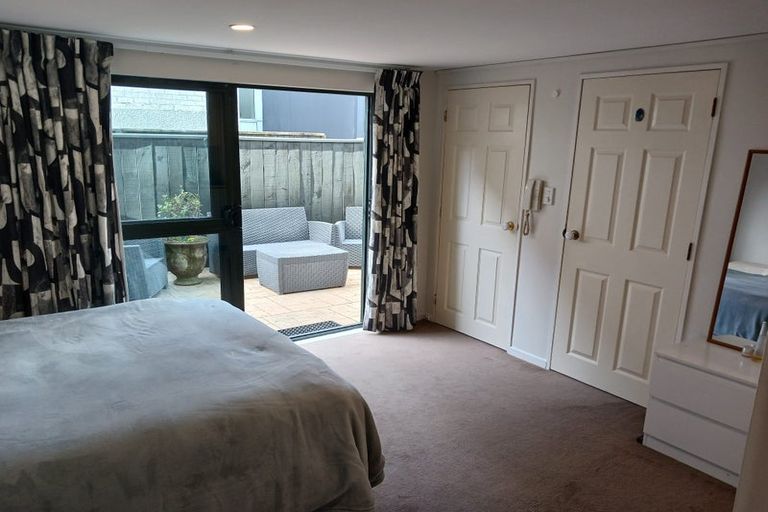 Photo of property in 16j Hobson Street, Thorndon, Wellington, 6011