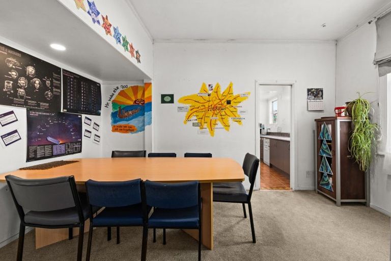 Photo of property in 1117 Karamu Road North, Mayfair, Hastings, 4122