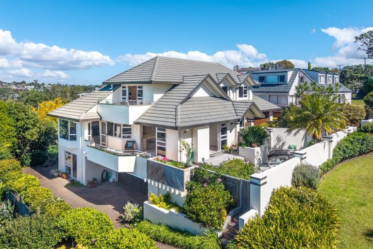 Photo of property in 1 Page Point, Mellons Bay, Auckland, 2014